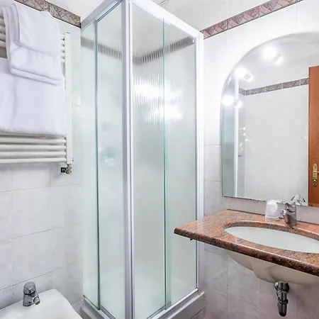 Raeli Luce Hotel Rome