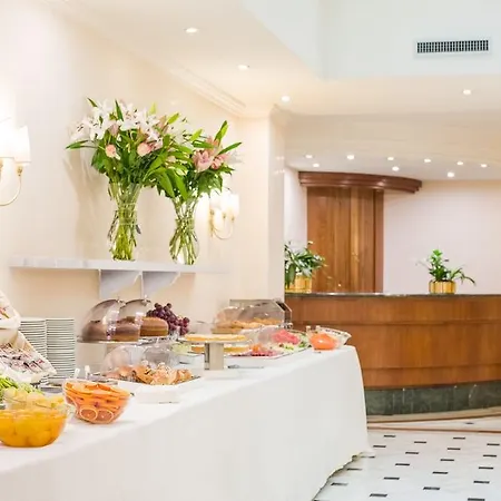 Raeli Luce Otel