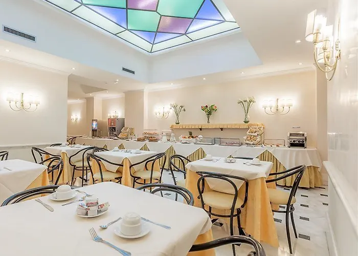 Raeli Luce Otel Roma