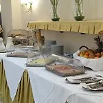 Отель Raeli Luce 4*