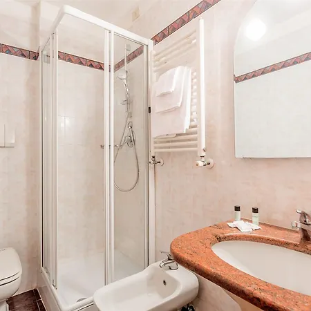 Hotel Raeli Luce Roma