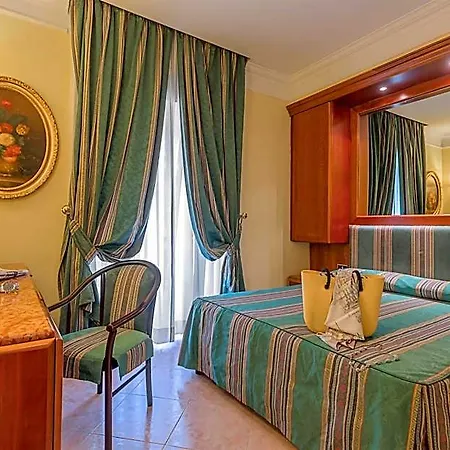 Hotel Raeli Luce