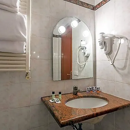 Hotel Raeli Luce 4*