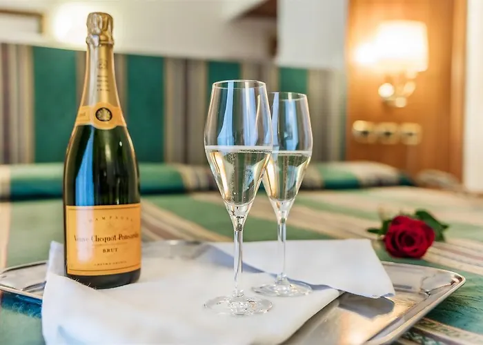 ホテル Raeli Luce ローマ