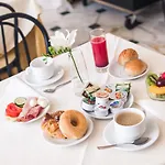 Hotel Raeli Luce