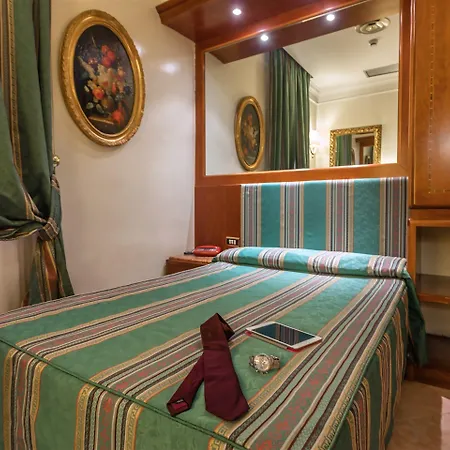 Raeli Luce Hotel