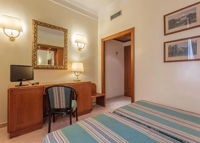 Raeli Luce 4* Рим