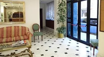 Отель Raeli Luce