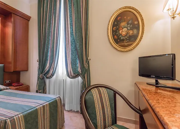 Raeli Luce 4* Рим